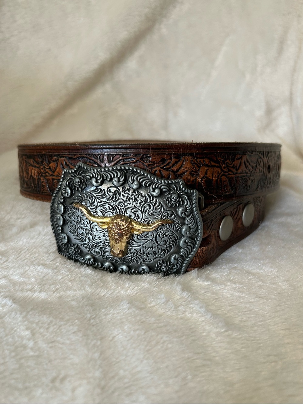 Brown tooled leather silver buckle western style belt size 28 hunting